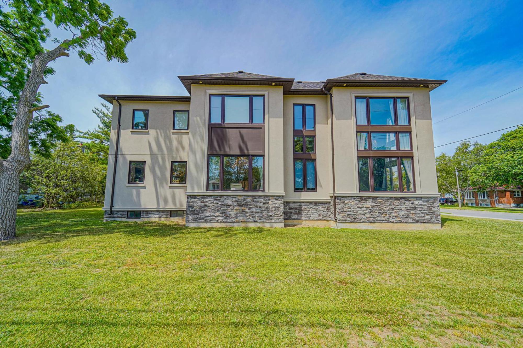 Modernized Five Bedroom Villa Richmond Hill Exterior photo